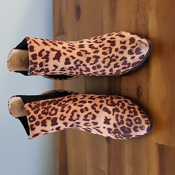 Leopard Print Heeled Booties - Picture 1 of 6
